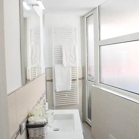 Da Mariella Vacanze - Gelsomino Апартаменты Санремо